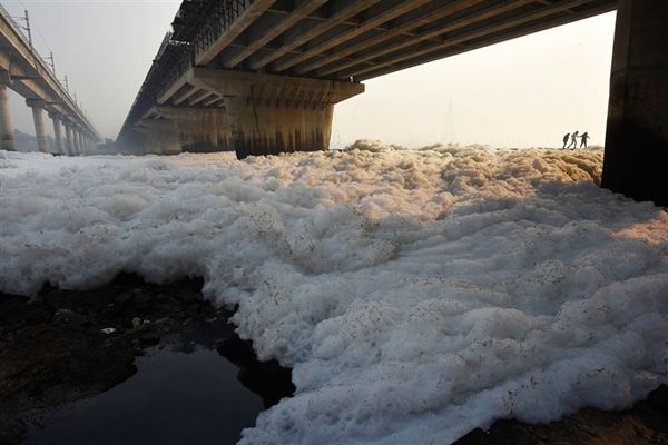 有毒泡沫.jpg 有毒泡沫.jpg