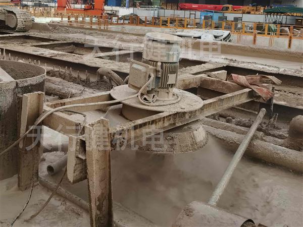 泥漿砂漿用消泡器現(xiàn)場(chǎng)圖 泥漿砂漿用消泡器現(xiàn)場(chǎng)圖