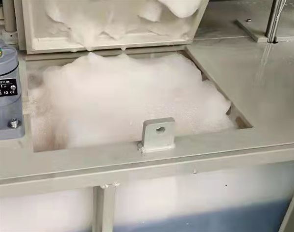 電鍍槽泡沫.png 電鍍槽泡沫.png