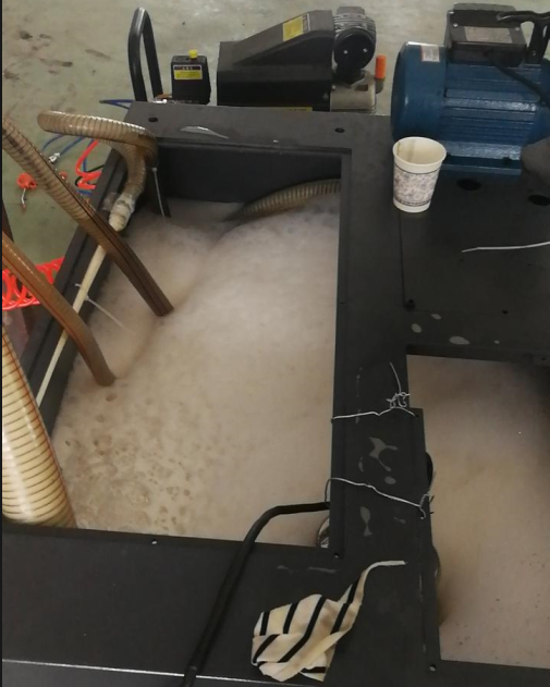 泡沫現(xiàn)場(chǎng) 泡沫現(xiàn)場(chǎng)